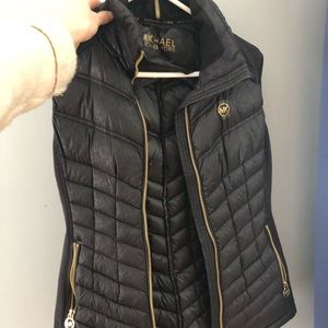 MICHAEL KORS LIGHTLY USED VEST